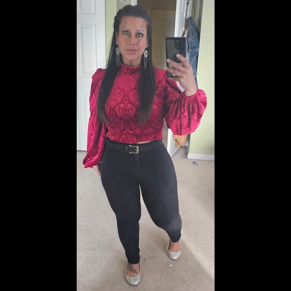 Meet your Posher, Sylena - Picture 8 of 8